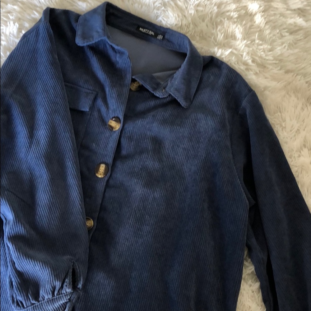Button down top! - Picture 3 of 3